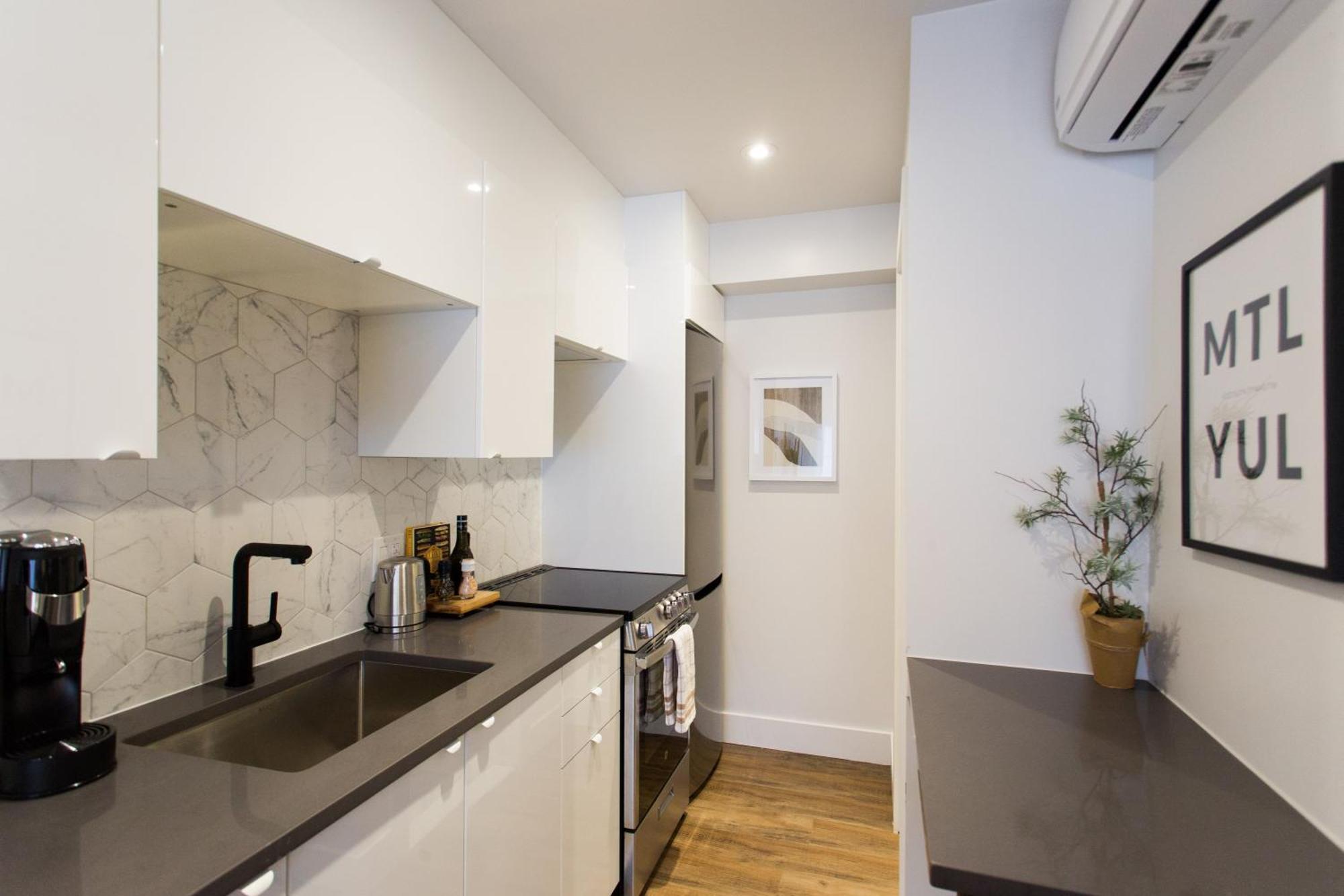 Scandinavian Studio With Full Kitchen And Bath By Den Stays Montréal Zimmer foto