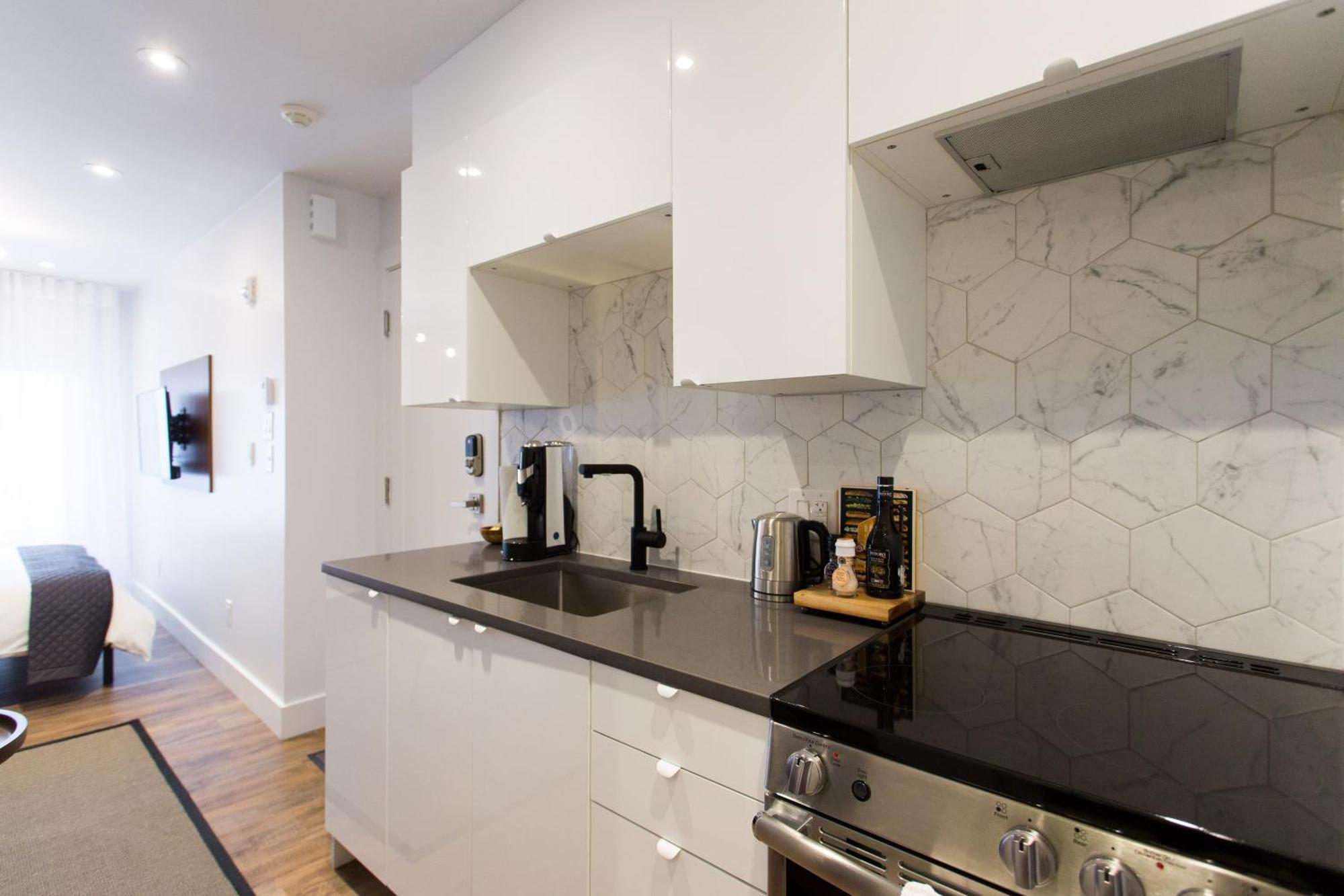 Scandinavian Studio With Full Kitchen And Bath By Den Stays Montréal Zimmer foto
